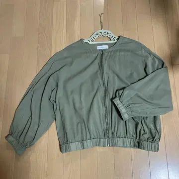 새상품급 카키 올리브 그린 MA-1 자켓풍 여름용 우먼 L