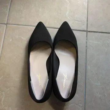 블랙 펌프스 미들힐 24cm