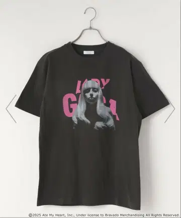 택 포함 새상품 LOWRYSFARM GAGA PHOTO TEE