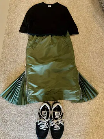 sacai 올리브 그린 플리츠 스커트 S 사이즈