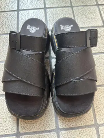 MATTISON 슬라이드 샌들 24cm 닥터마틴