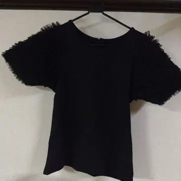 JENNE 소매 볼륨 튤 상의