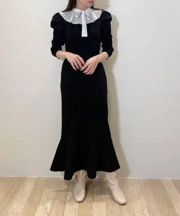snidel 플리츠 카라 니트 원피스