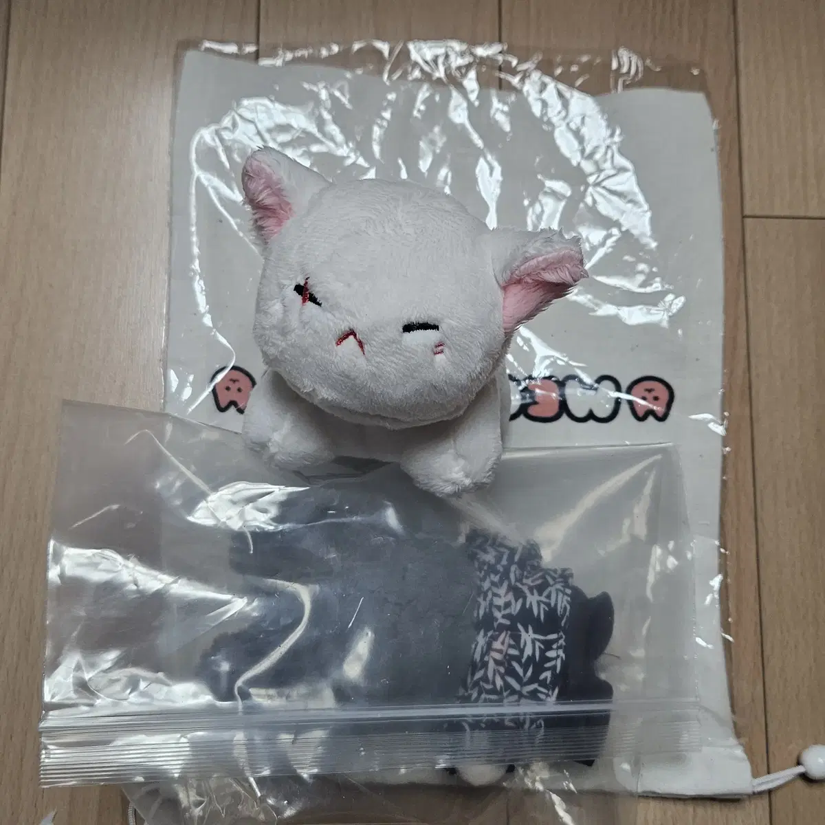 BTS SUGA ぬいぐるみ 13cm BTS Meownggi Suga Doll 13cm bts meownggi on Bunjang Global Site.