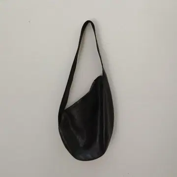 요건 레일 블랙 숄더백