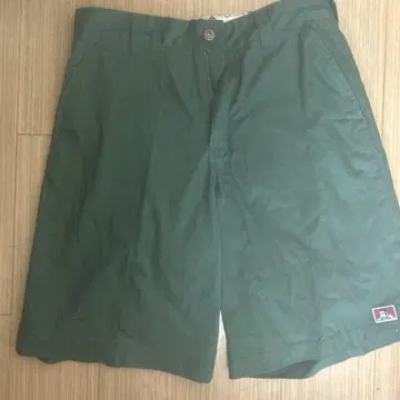 다크 그린 숏팬츠