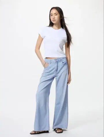 유니클로 드레이프 와이드 플레어 청바지 28