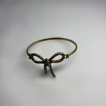 MARC JACOBS 골드 리본 뱅글