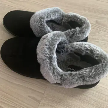 스케쳐스 블랙 스웨이드풍 슬립온