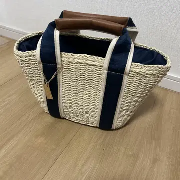 A.V.V 카고 백 새상품