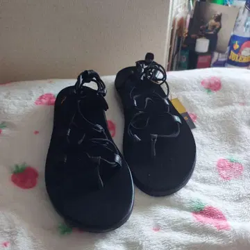 Teva 블랙 스포츠 샌들