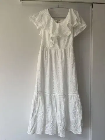 tocco 컷 레이스 프릴 화이트 롱 원피스