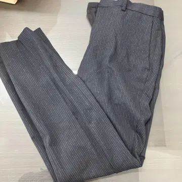 그레이 스트라이프 슬랙스