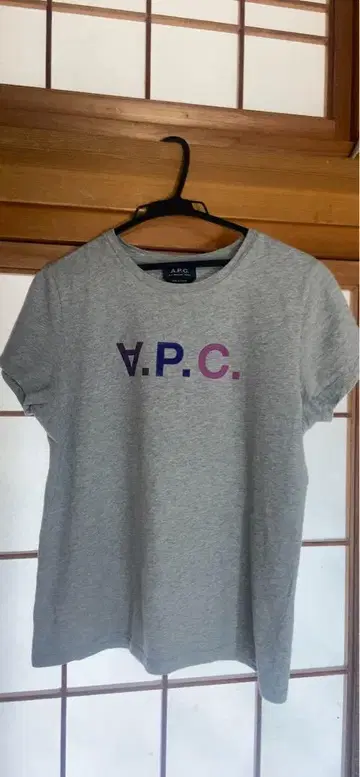 [ A.P.C. ] 아페쎄 티셔츠 L 사이즈 새상품급