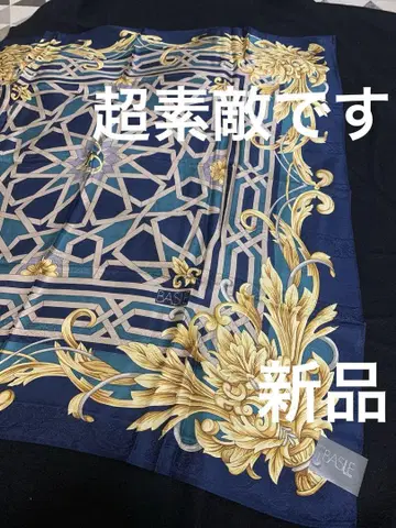 BASILE 네이비 실크 터치 스카프. 미사용품. 빈티지. 레어.