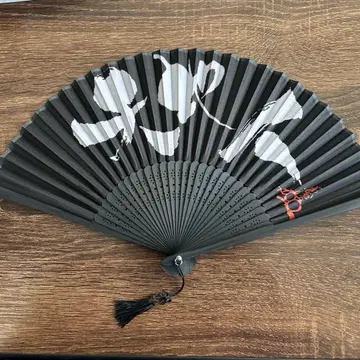 천지인 블랙 부채 화이트 꽃무늬