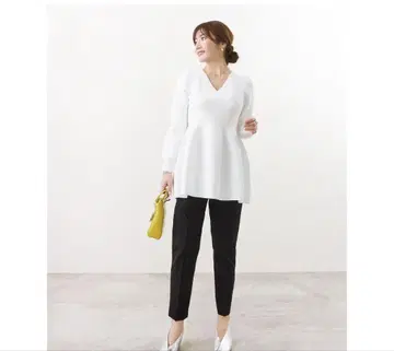 liala x pg 홀가먼트 페플럼 튜닉 화이트