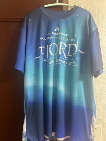 Mrs. GREEN APPLE 피요르드 FJORD 로고 티셔츠 파랑 L