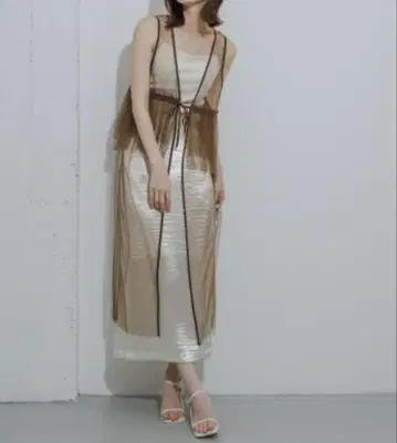 새상품 택 포함 SENSE OF PLACE 허리 프릴 튤 원피스