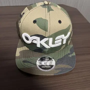 Oakley 9FIFTY 카모플라쥬 스냅백 캡
