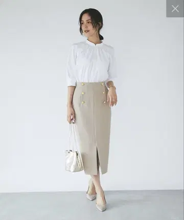 메탈 버튼 내로우 스커트