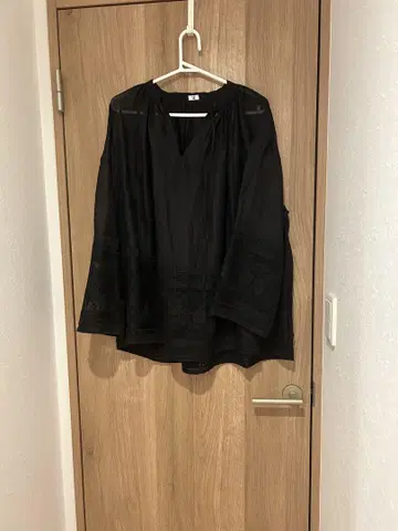 라미 처치 블라우스 블랙