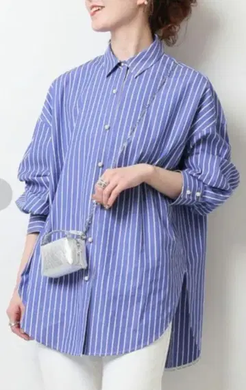 Spick & Span 펄 버튼 오버 셔츠 블루