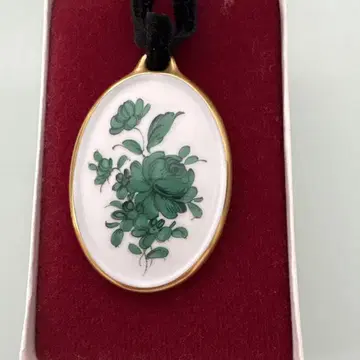 AUGARTEN PORZELLAN 도자기 목걸이 타원형 꽃무늬