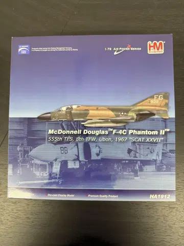 새상품급 부속품 완비 F-4C 팬텀 II 1/72 스캣 27