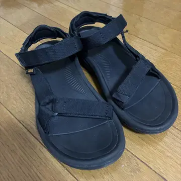 Teva 샌들 허리케인 블랙 25