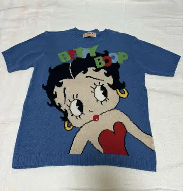 Betty Boop 베티 레이디 니트 소재 반팔