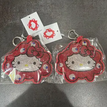 산리오 먝먝 따라하기 반짝이 가죽 키링 헬로키티