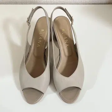 새상품급 [ 다이애나 ] 베이지 오픈토 샌들 미디힐