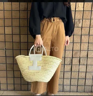 IACUCCI 이아쿠치 RIVIERA 리비에라 바스켓백