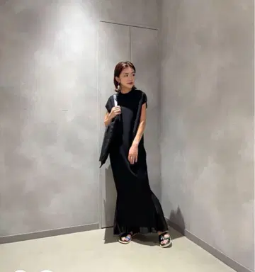 UN3D. 베이직 니트 원피스