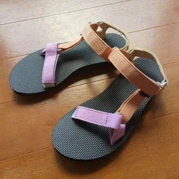 새상품 Teva 샌들