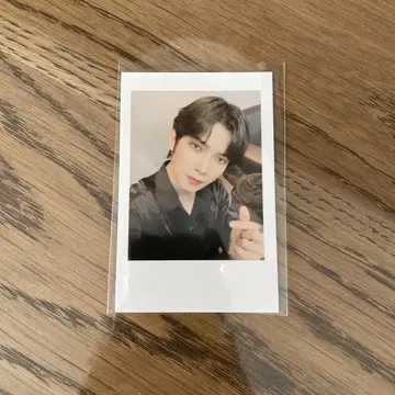 ATEEZ 폴라로이드 사진 요산