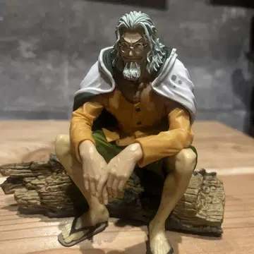 실버즈 레이리 creator x creator 피규어