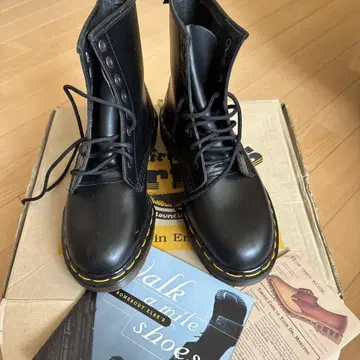Dr. Martens 1460 블랙 워크 부츠