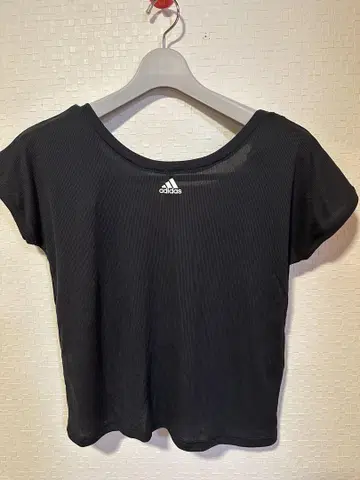 adidas 블랙 티셔츠