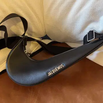 Nike Jacquemus 콜라보 바디백