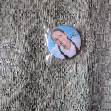 커다란 무지개 뒤에 야마가 코토코 캔뱃지