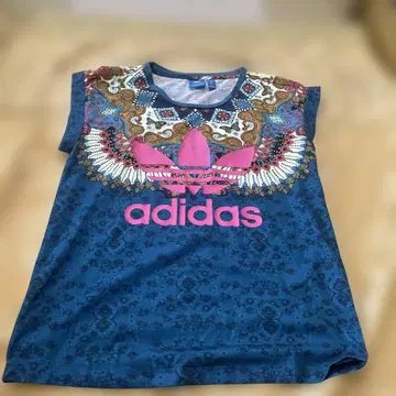 완판템 adidas original 나비 패턴 트레포일 T셔츠 M