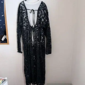 RADIATE 레이스 소재 2EAY 긴팔 롱 원피스