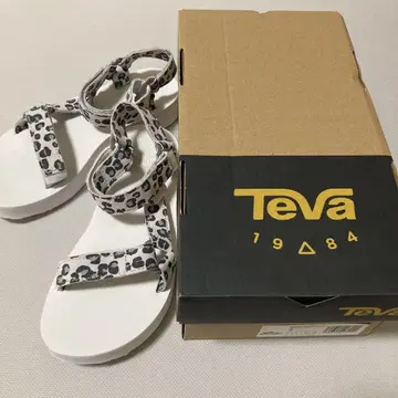 [미사용] Teva 테바 달마시안 패턴 스포츠 아웃도어 샌들