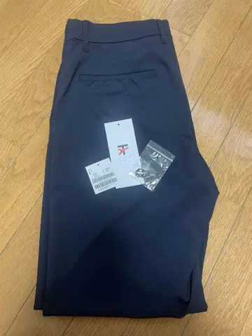 TOKYORUN 냉감 스트레치 팬츠 네이비 L 사이즈 새상품
