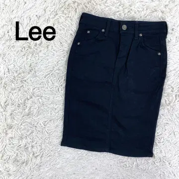 Lee 블랙 컬러 무릎 기장 타이트 스커트