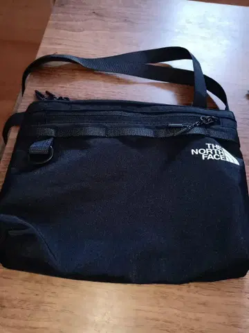 THE NORTH FACE 블랙 숄더백