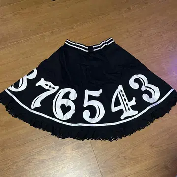Angelic Prttey Marionette Clock 스커트