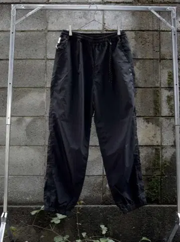 만장일치 NYLON MICRO RIP HARVEST TRAINER M